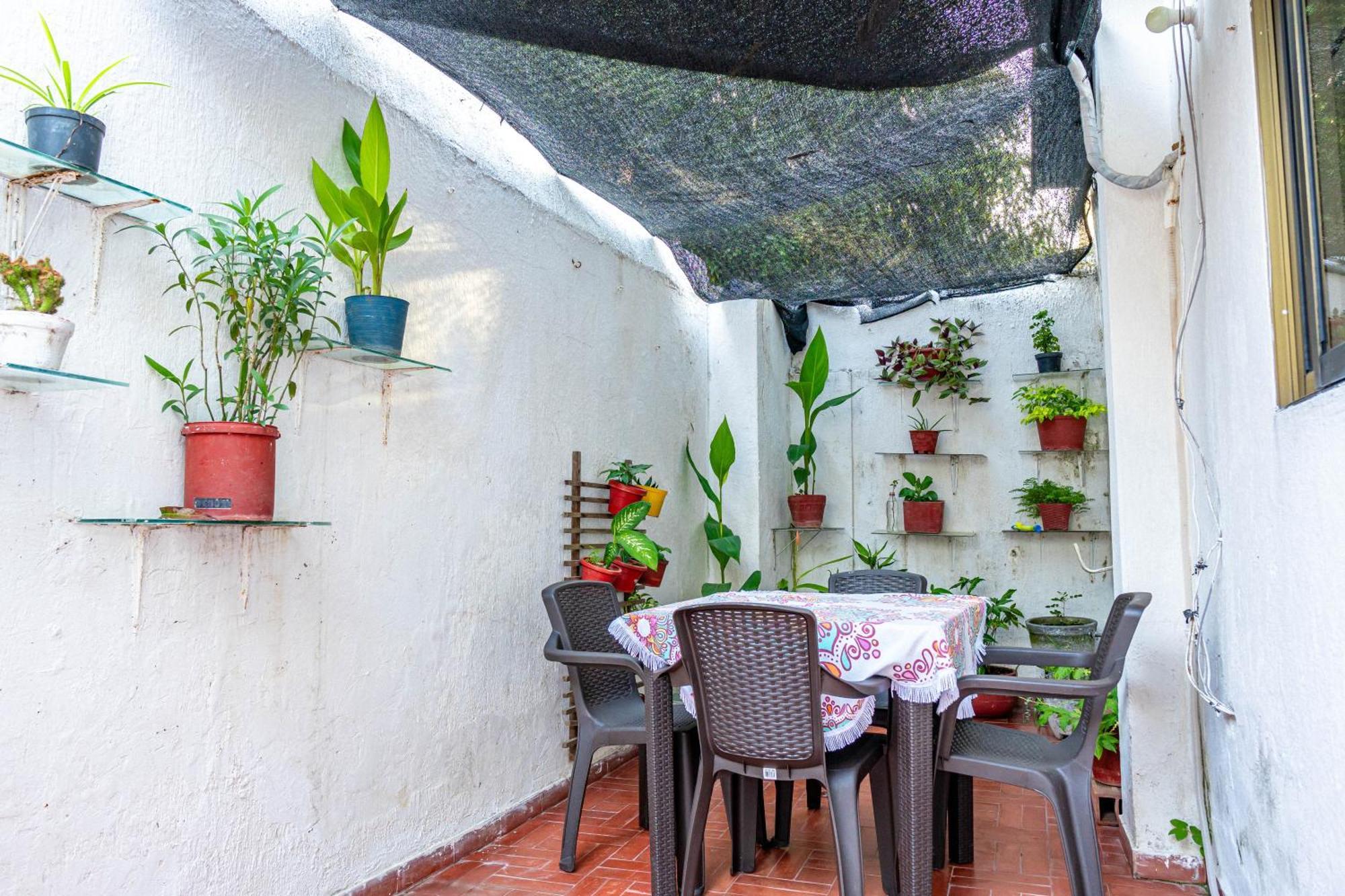 Oresca Guest house *