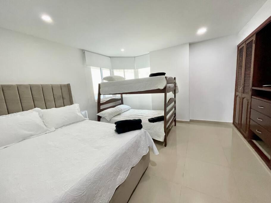 Apartamento Con Vista En El Laguito Frente A La Playa * Cartagena