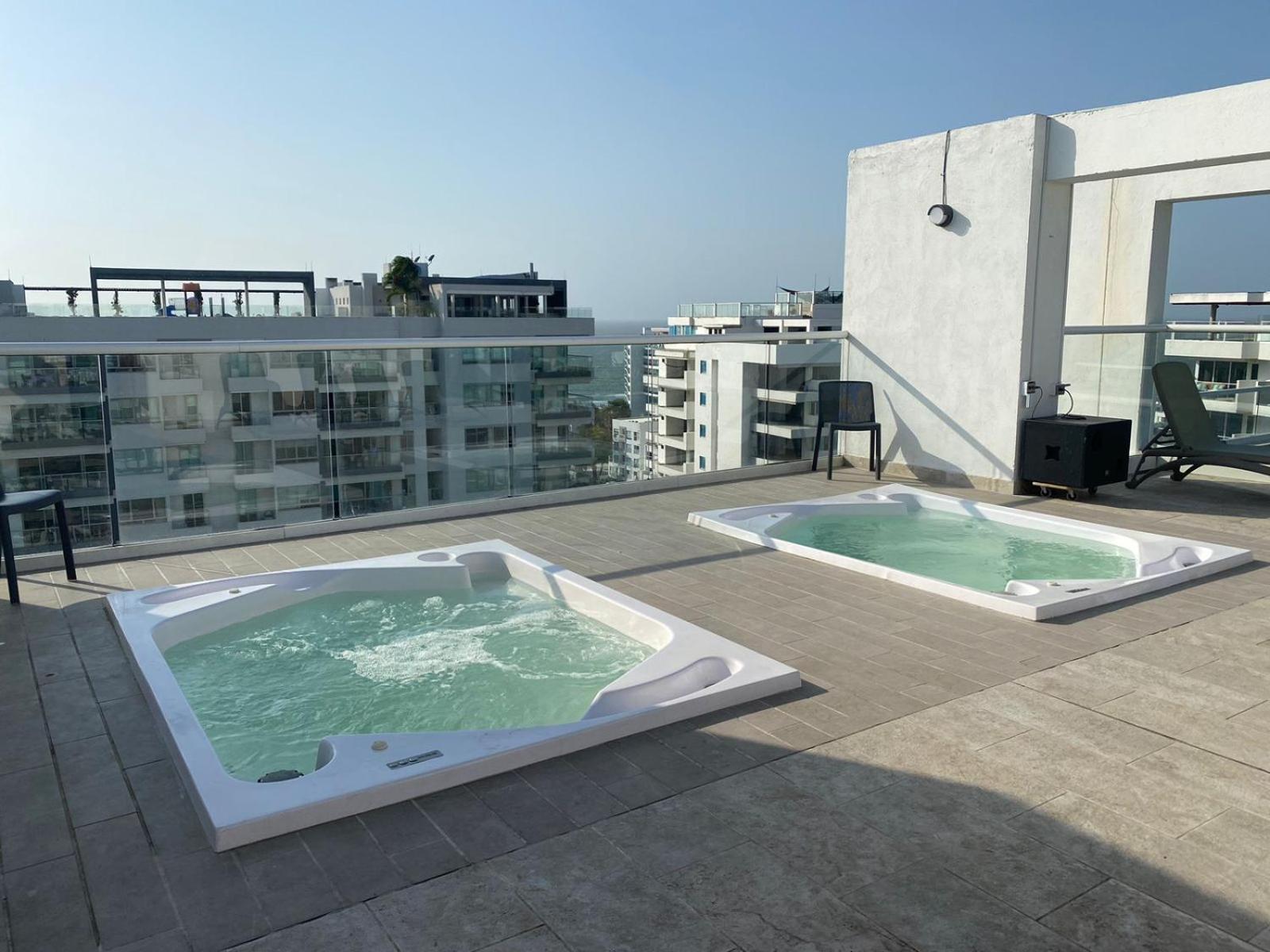 Dominique Cartagena, Beautiful 2 Bedroom Apartment Cartagena
