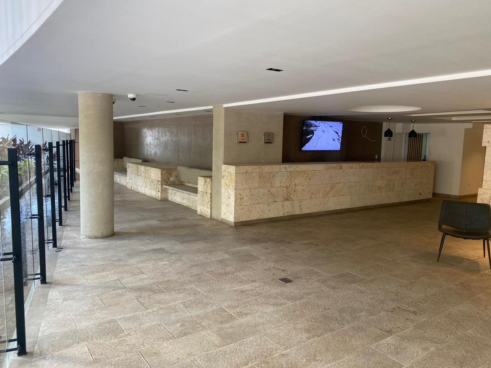 Dominique Cartagena, Beautiful 2 Bedroom Cartagena