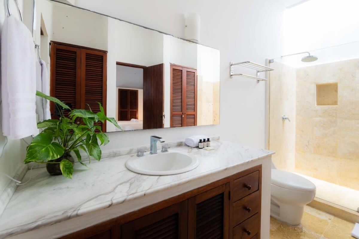 Vibrant House 5br With Pool In *