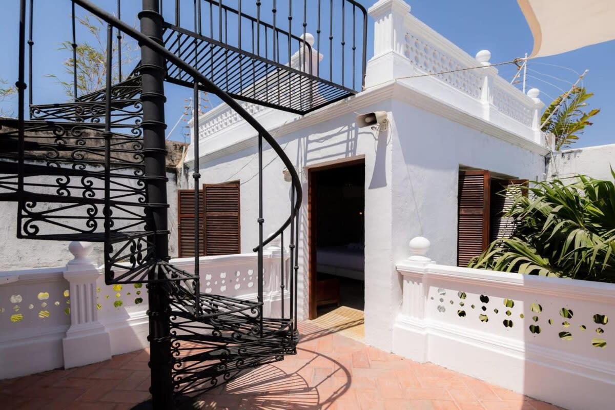Vibrant House 5br With Pool In