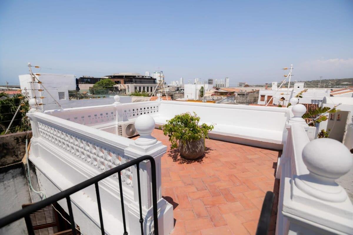 Сasa de vacaciones Vibrant House 5br With Pool In