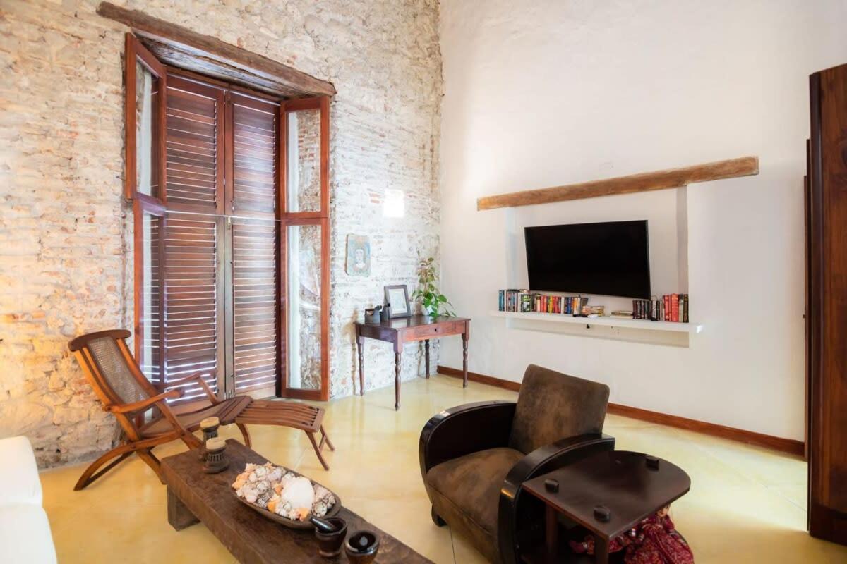 Vibrant House 5br With Pool In Сasa de vacaciones *