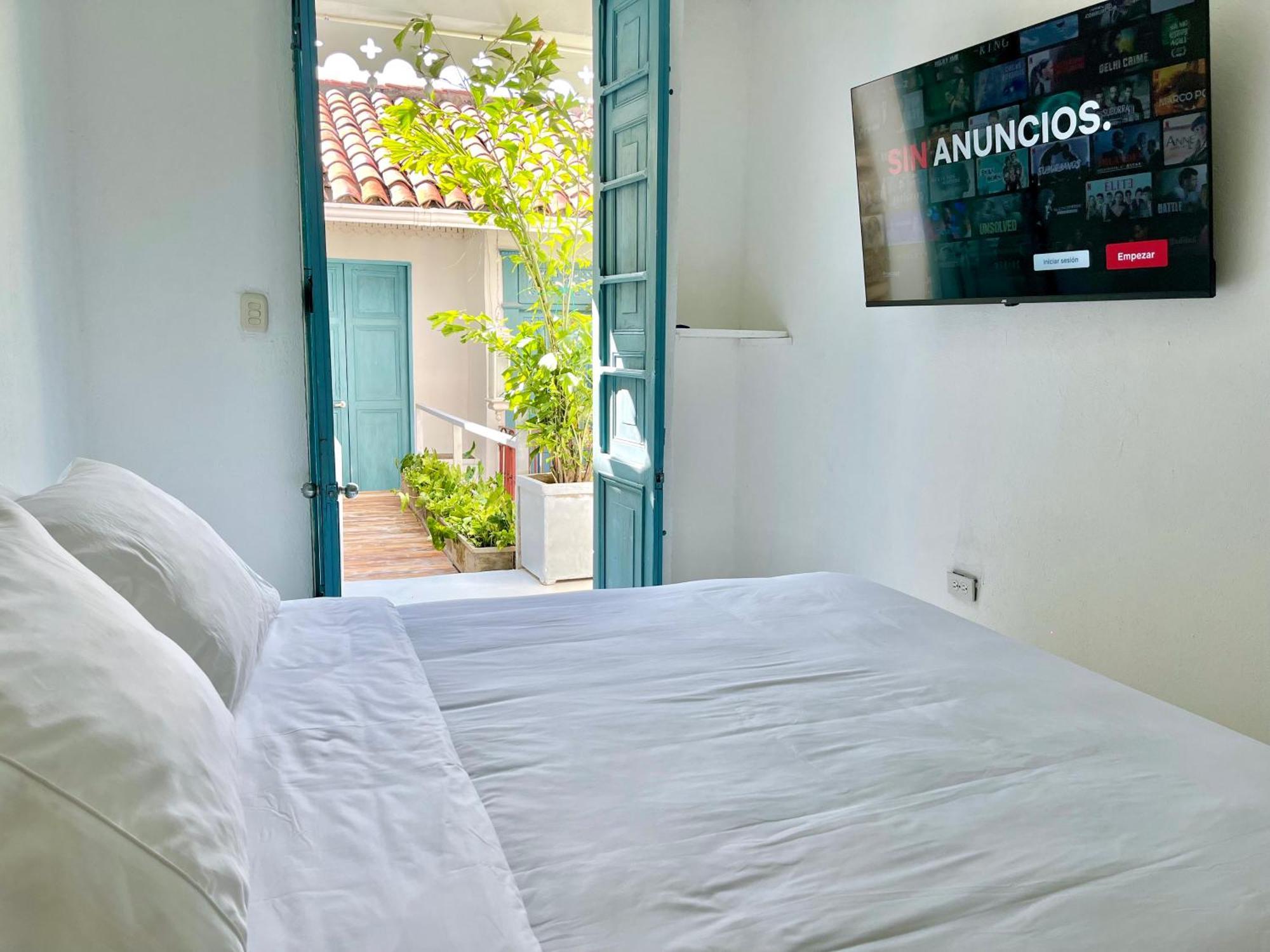 By Calamari Homes - Casa Aura Victoria Walled Holiday home Cartagena