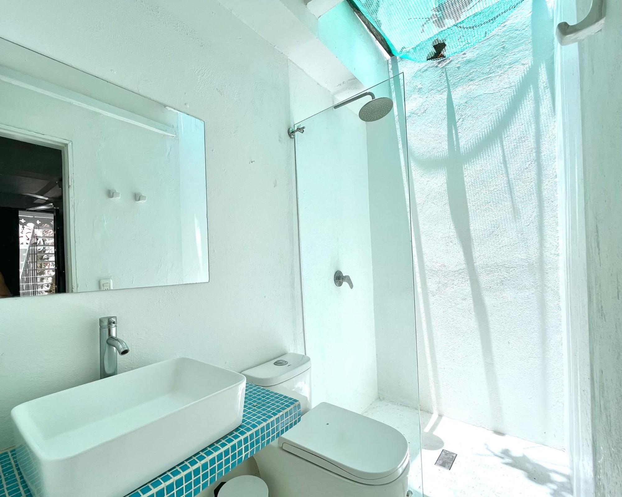 By Calamari Homes - Casa Aura Victoria Walled Holiday home *
