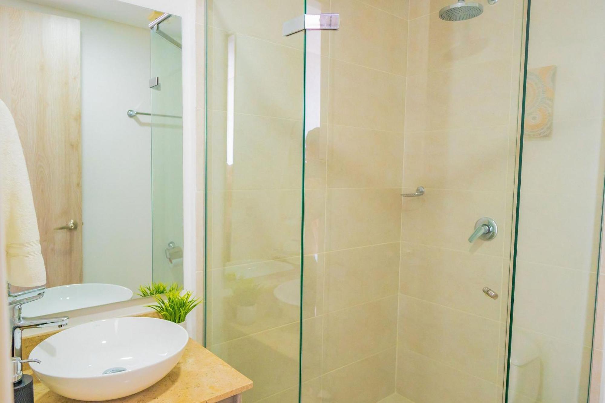 Apartamento U-go Elegante Apto En Crespo Con Vista Al Oceano