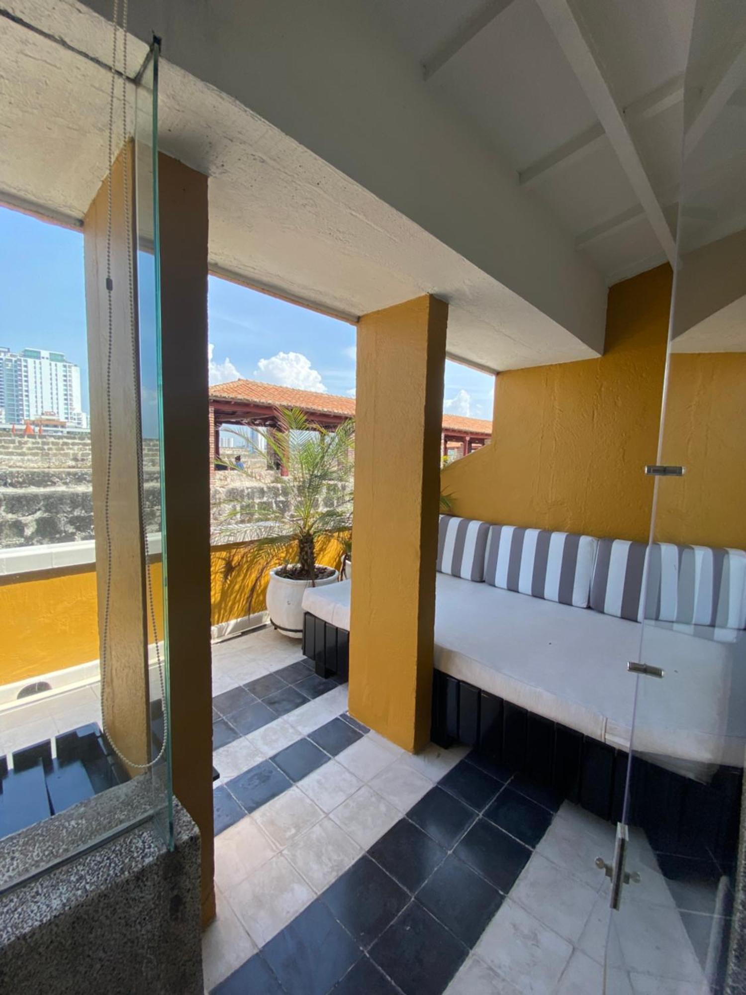 Apartamento Duplex Vista Al Mar Y Murallas Nuevo En La Ciudad Amurallada Apartamento