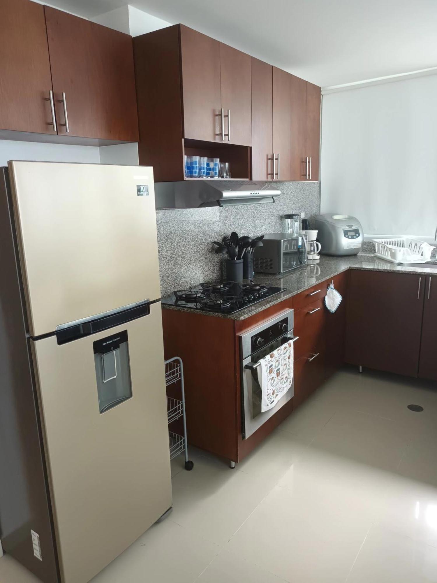 - 1400 Sq. Ft.