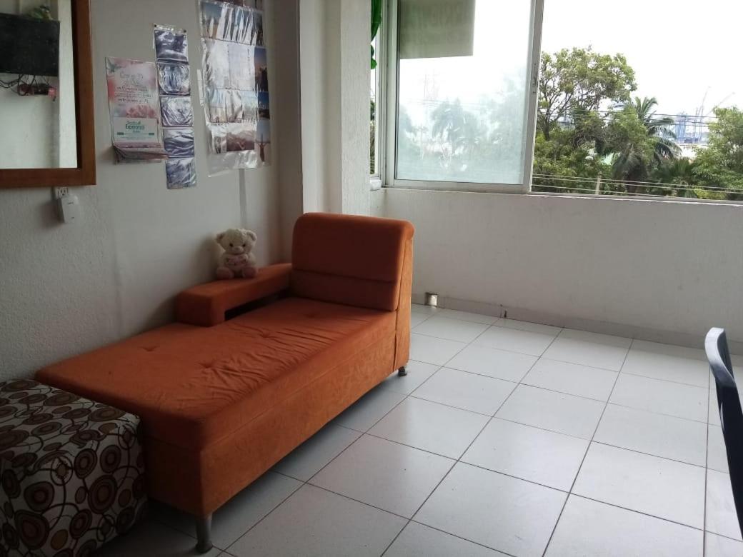 Privada, En Compartido Solo Con La Propietaria. Habitación en casa particular Cartagena
