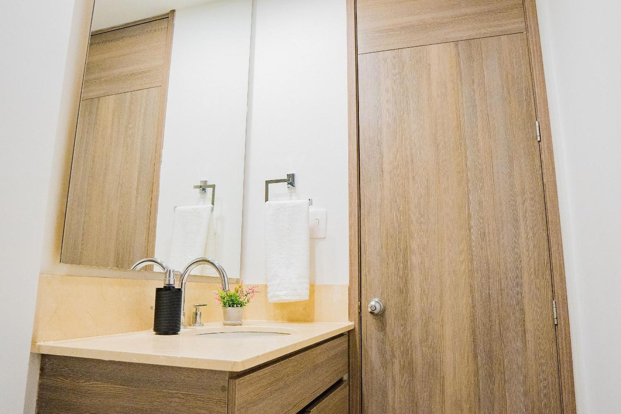 Apartamento U-go Morros Bocagrande Frente Al Mar *