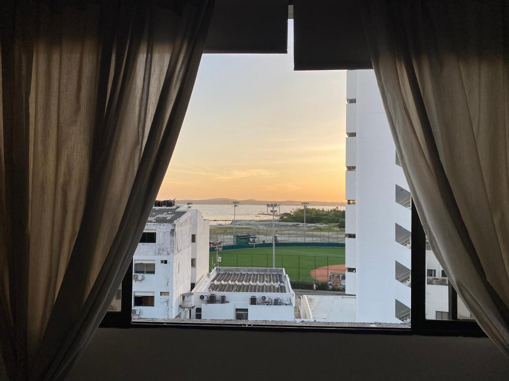 Habitación en casa particular Amplia Con Vista Al Mar Y Bano Privado