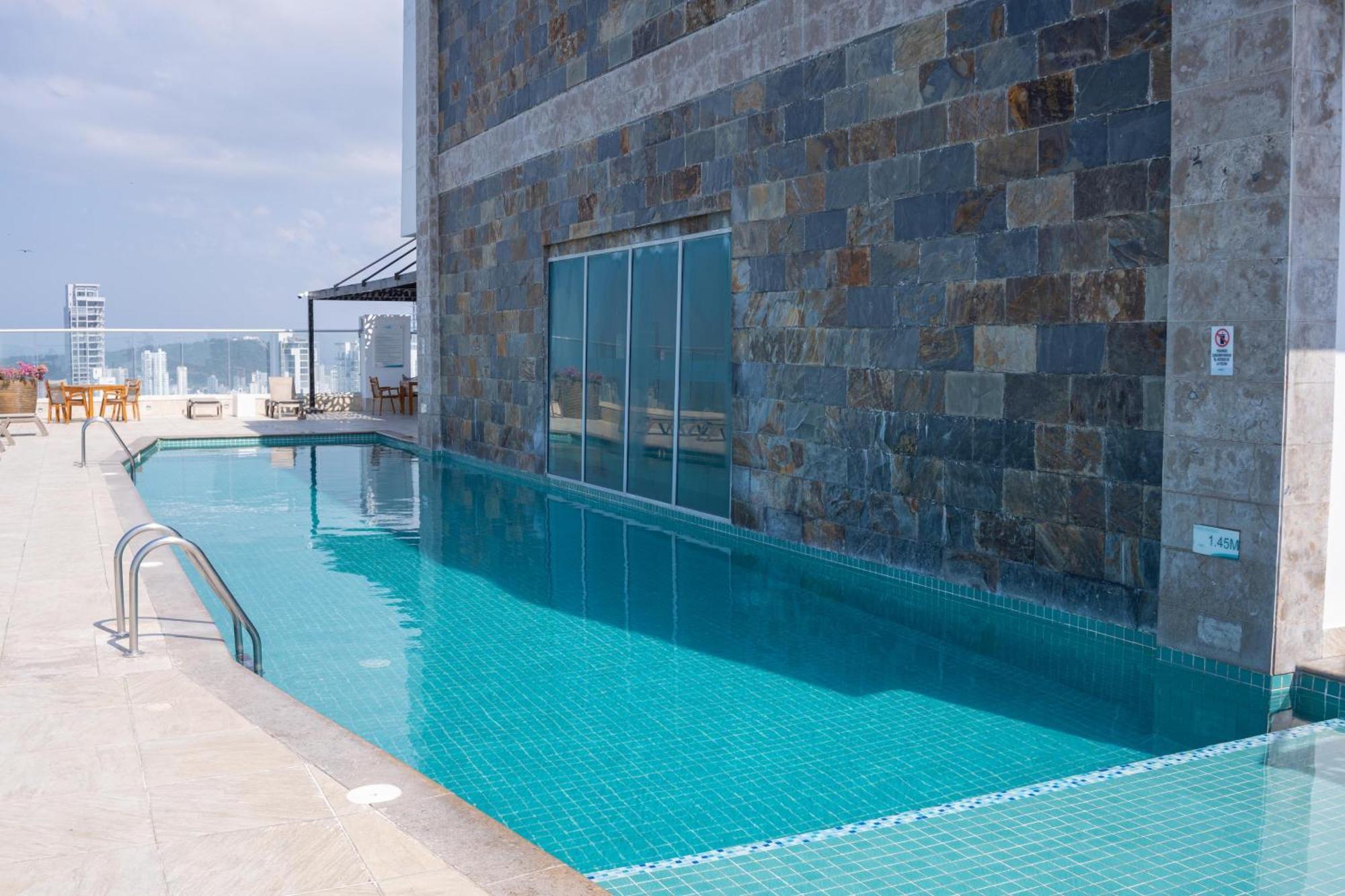 Edificio Palmetto Apto 1702 Apartamento *