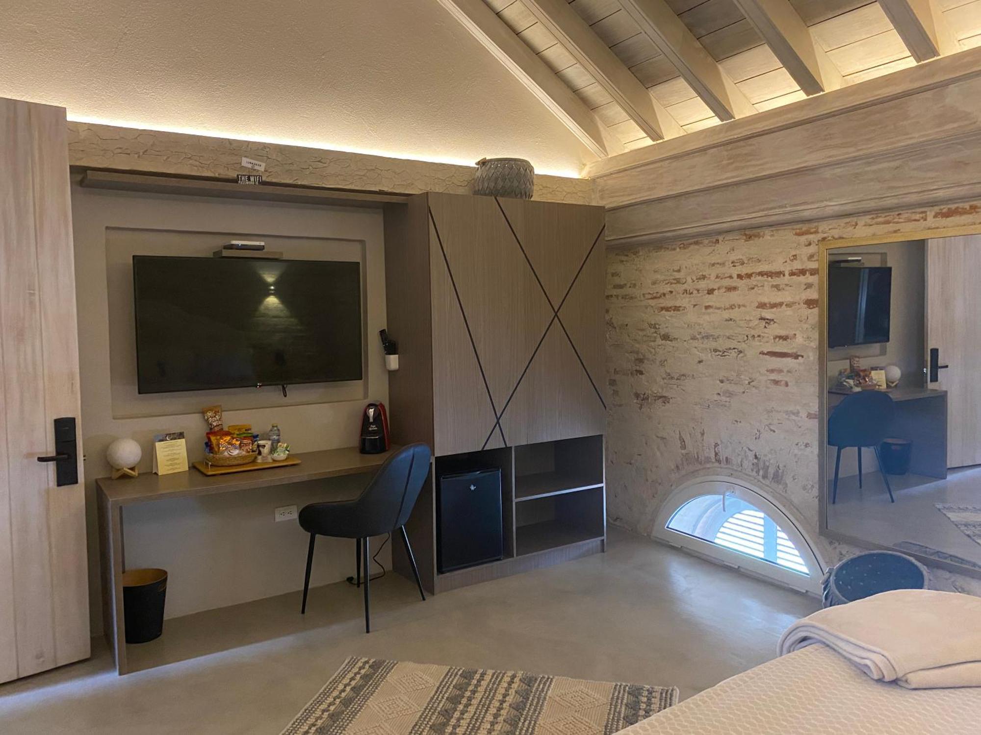 Lunalá Boutique 4*