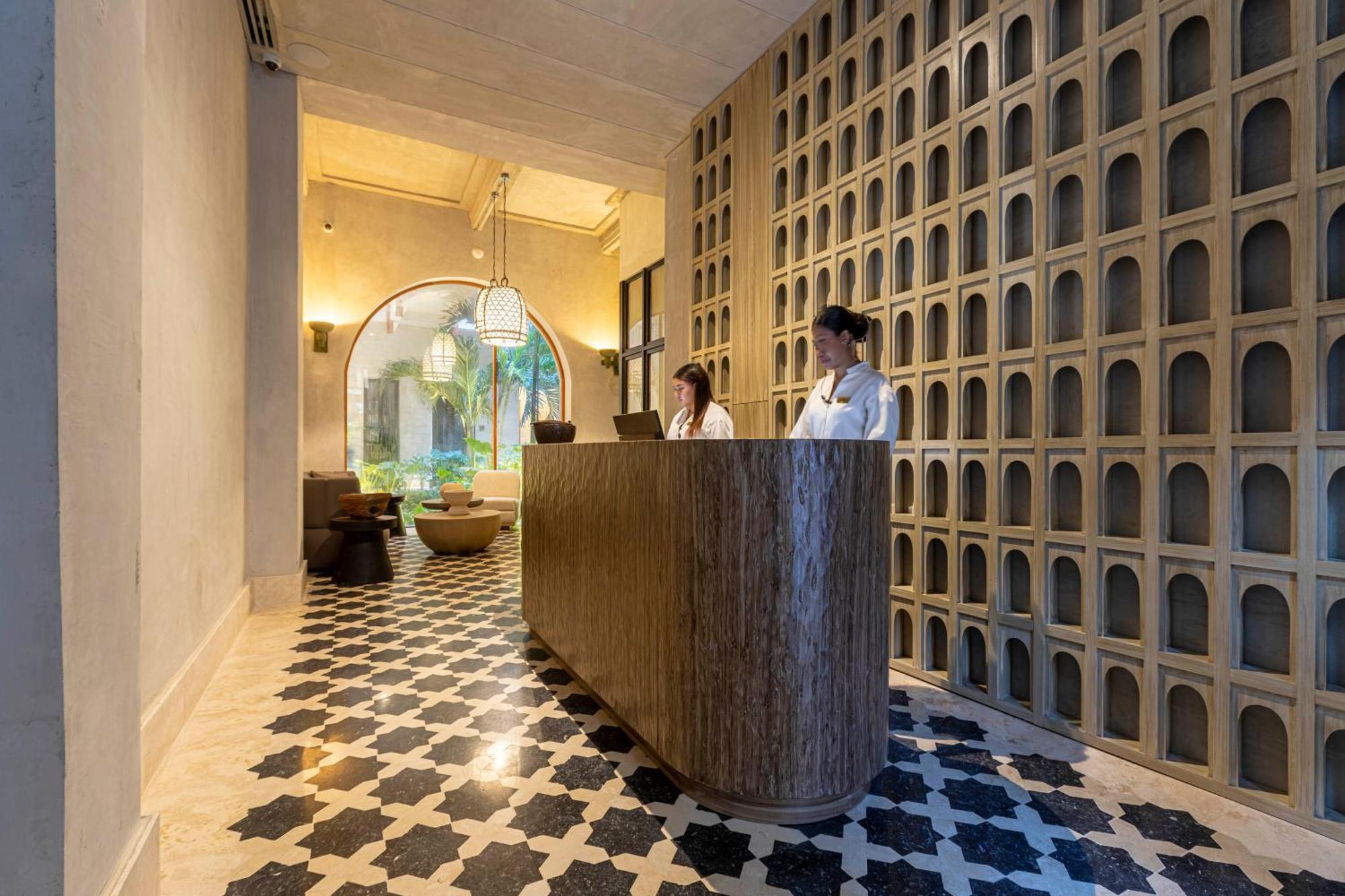 Cinco Boutique Hotel