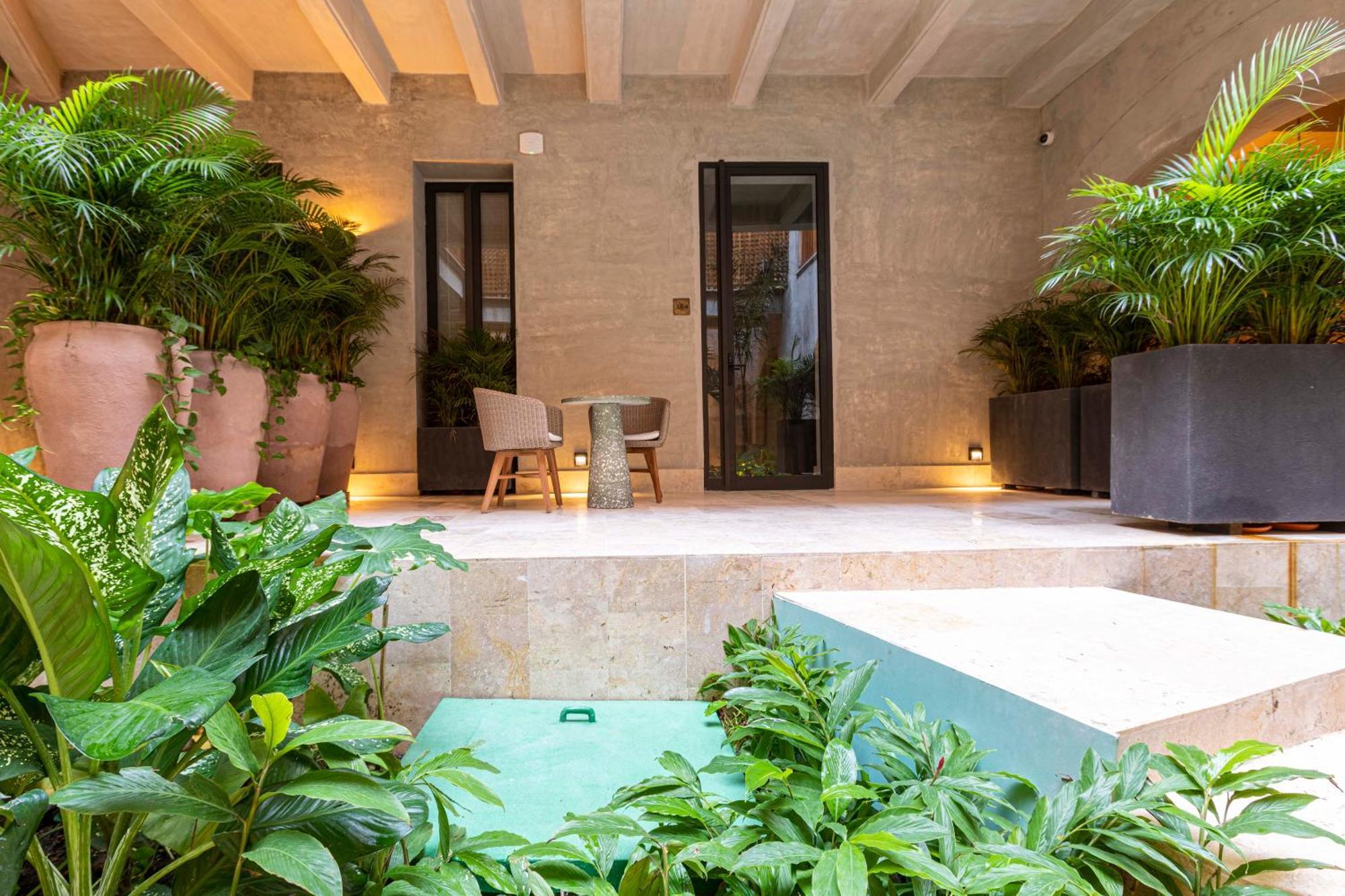 Cinco Boutique Hotel