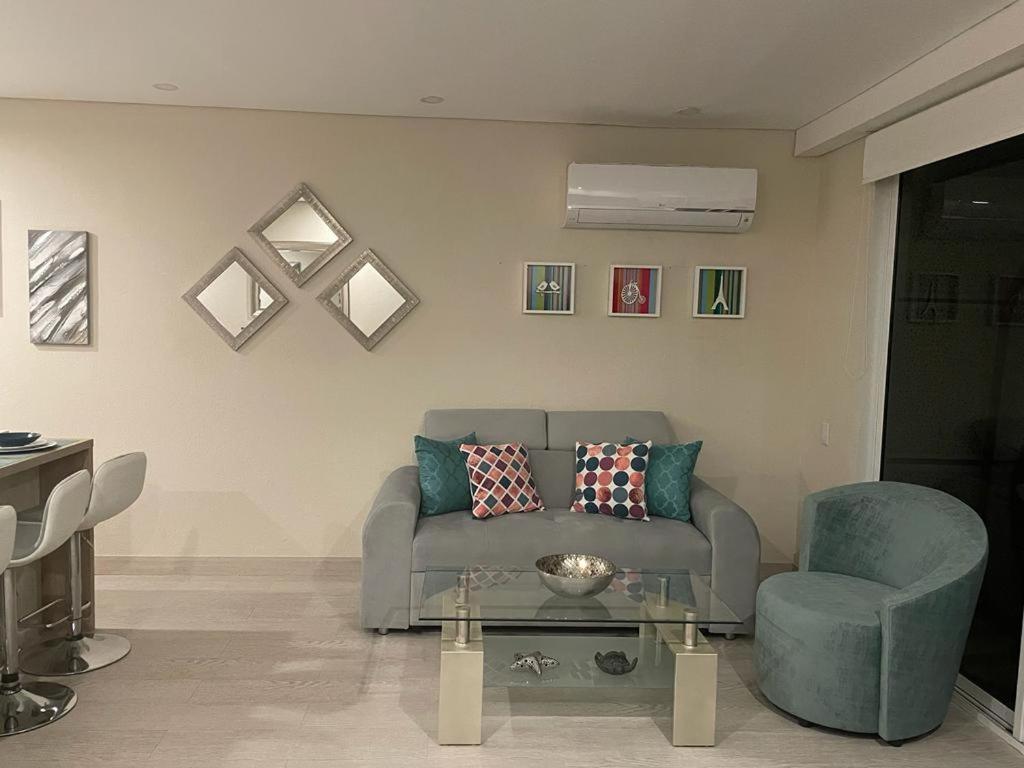 Apartamento Con Jacuzzi Privado, Vista Al Mar, Sector Exclusivo Cartagena