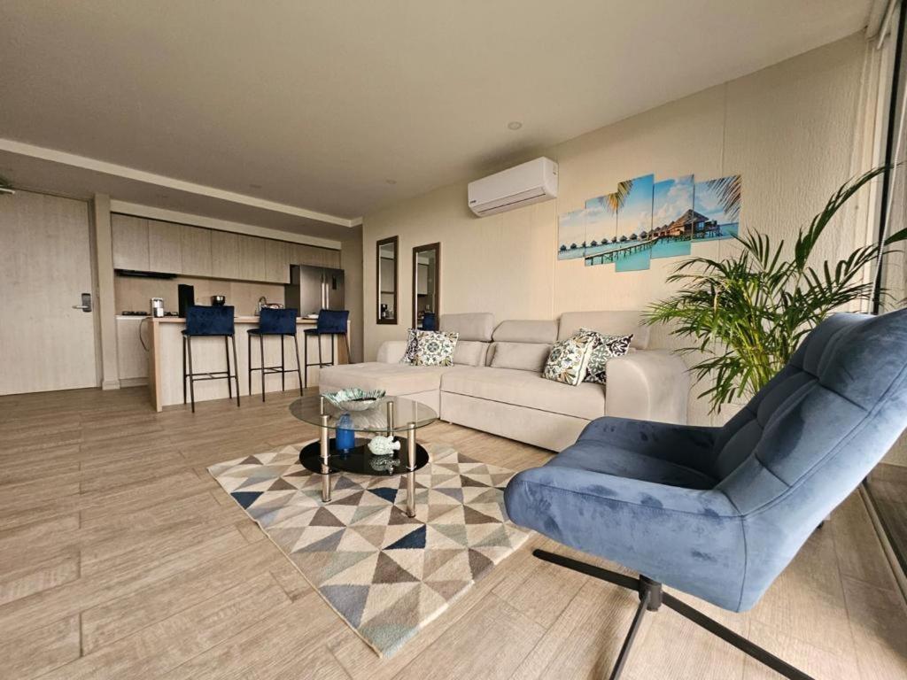 Apartamento Con Jacuzzi Privado, Vista Al Mar, Sector Exclusivo * Cartagena