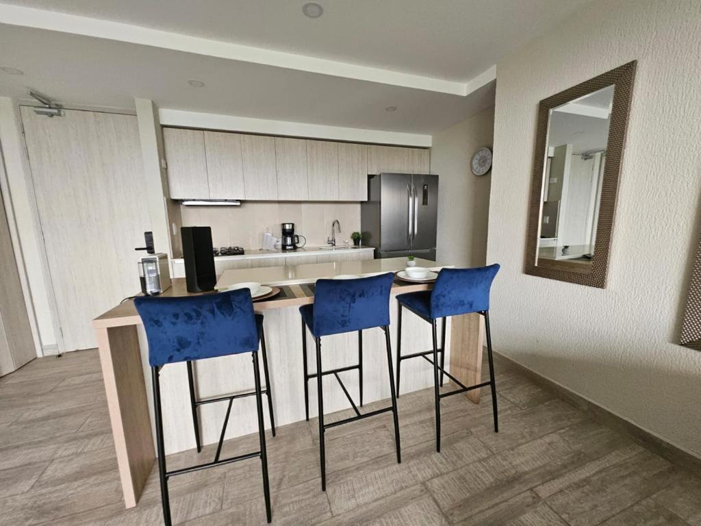 Apartamento Con Jacuzzi Privado, Vista Al Mar, Sector Exclusivo * Cartagena