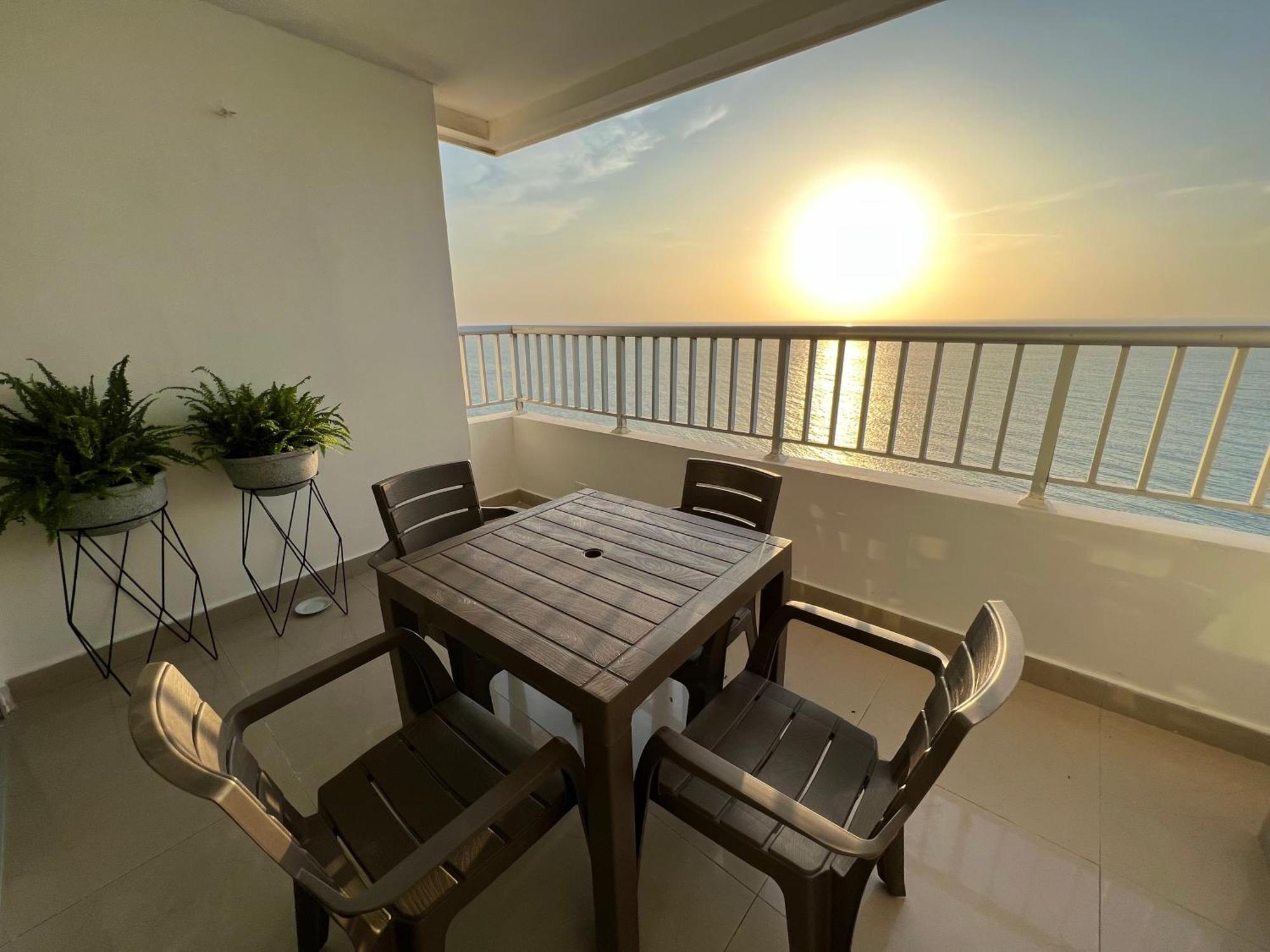 Luxury Beachfronts En En Bocagrande Y Marbella * Cartagena