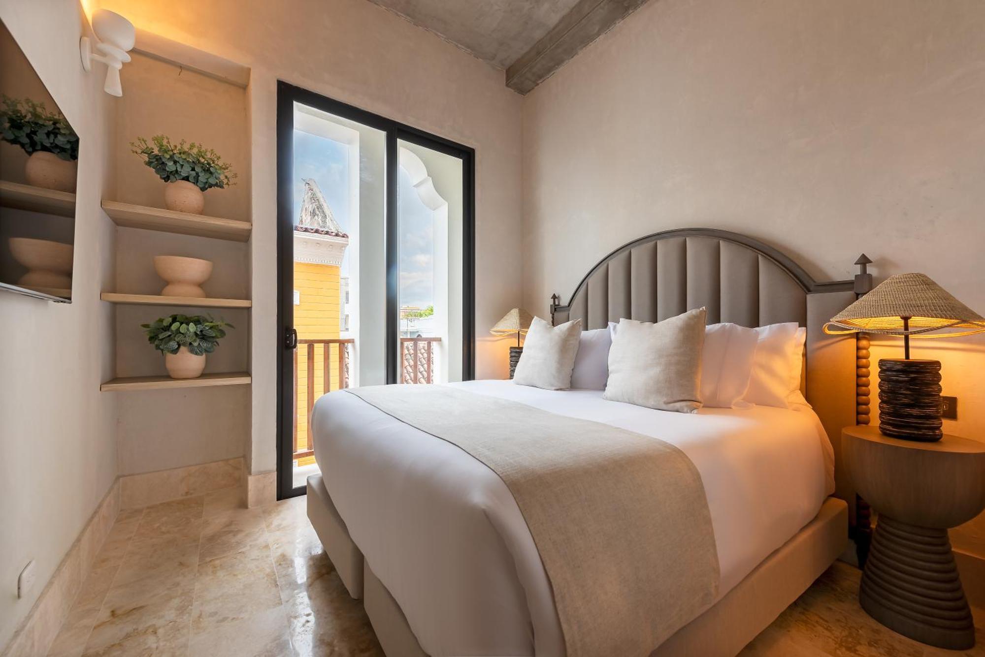 Cinco Boutique Hotel 5*