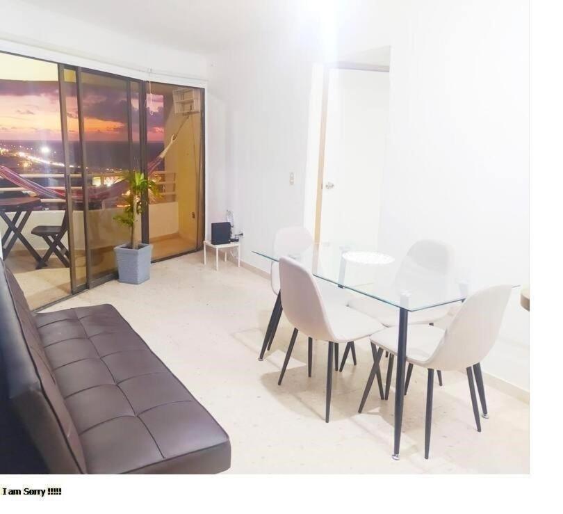 Apartamento Con Vista Al Mar Y Al Centro Historico 1107 * Cartagena