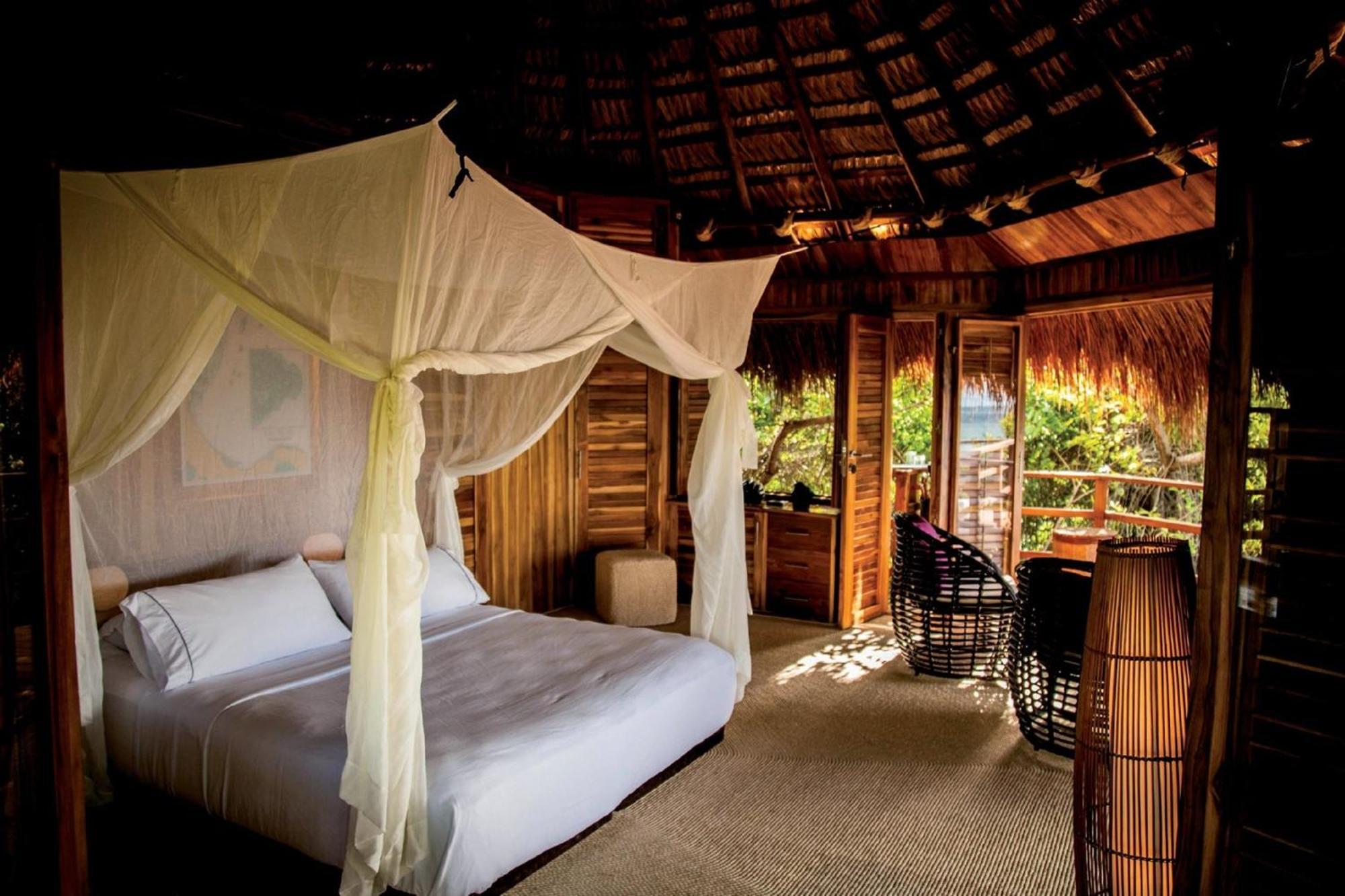 Islas Hotel 4*