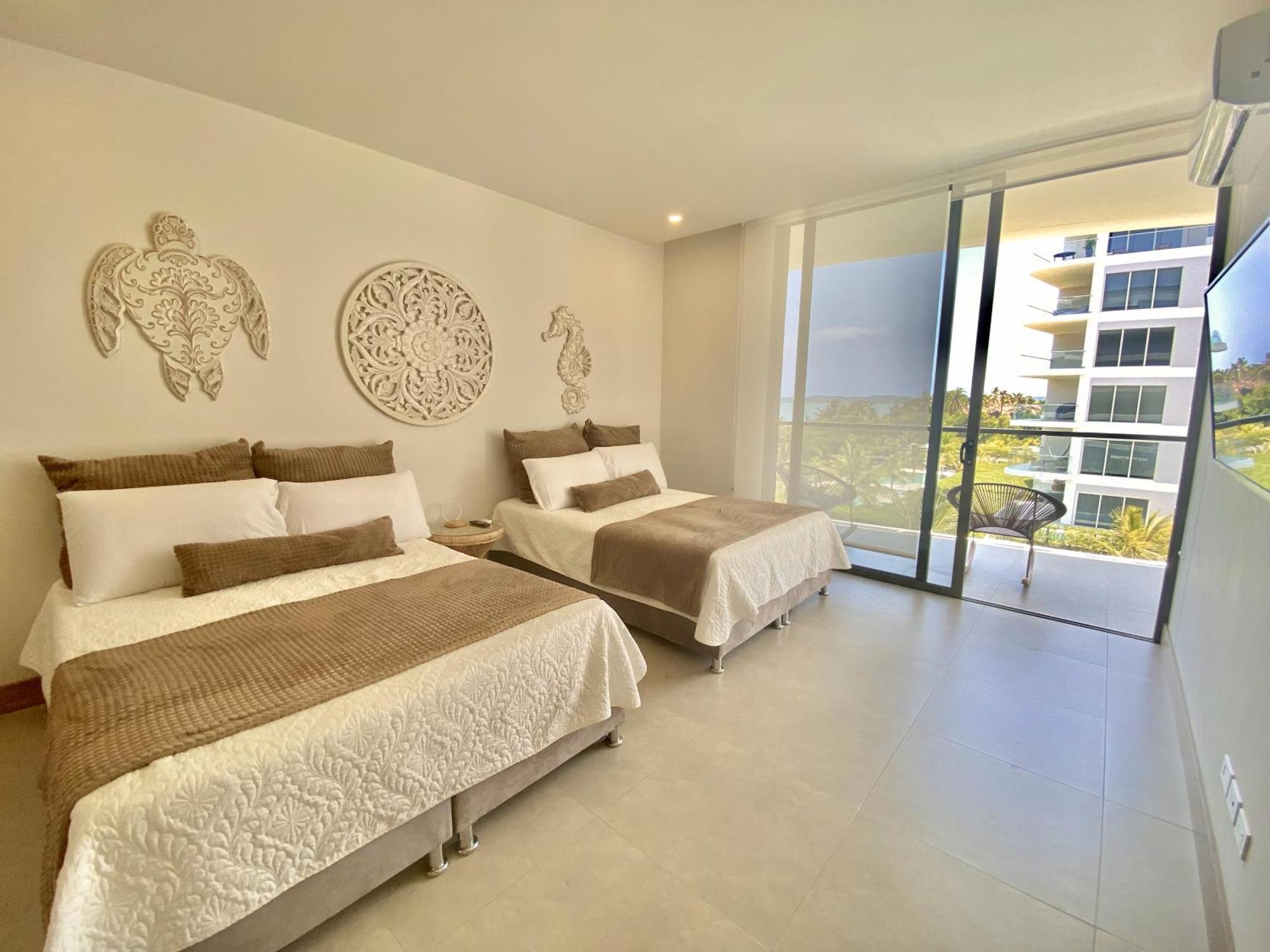 De Lujo Morros Zoe - Manzanillo -