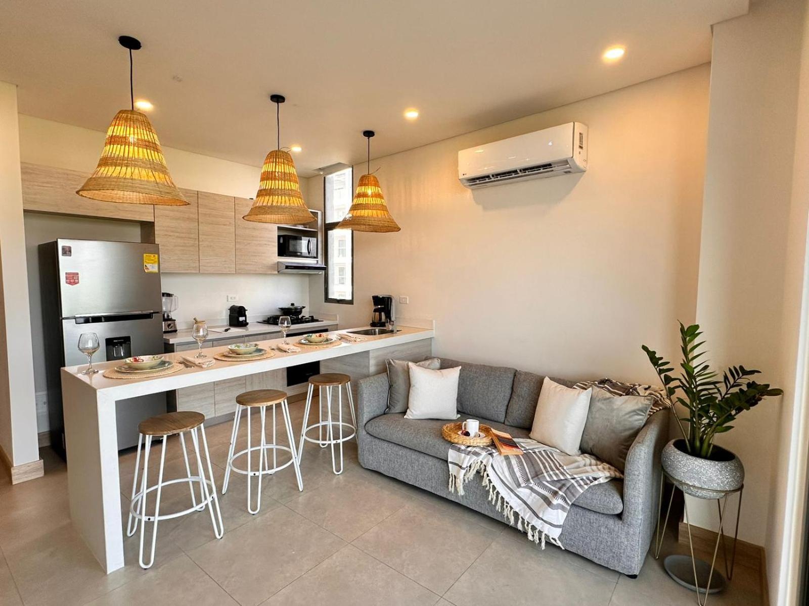 Exclusivo Frente Al Mar, Playa Privada, Piscinas Apartamento