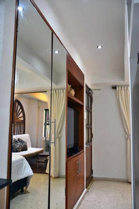 The Best Location-the Old City Gastelbondo Apartamento