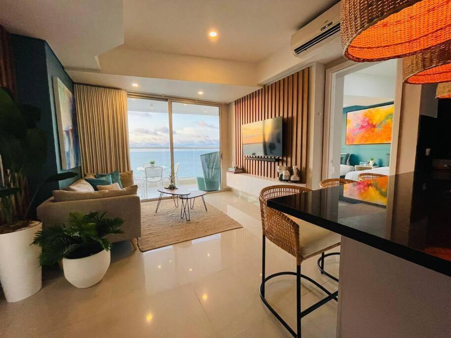 2-2 Palmetto Eliptic 3403 Enchanted Jewel Cartagena