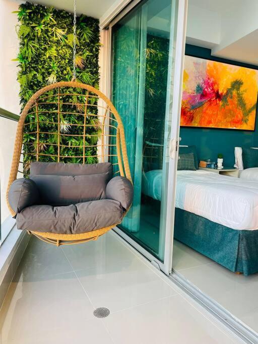 2-2 Palmetto Eliptic 3403 Enchanted Jewel Cartagena