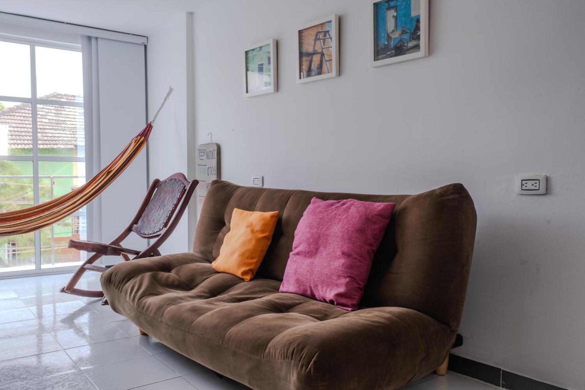 Apartamento Con Amplia Terraza *