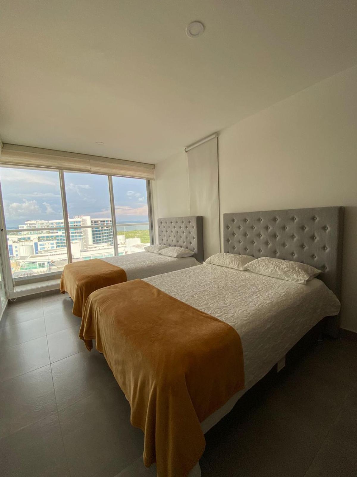 Morros Frente A Playa Las Americas Edificio Spiaggia Apto Duplex * Cartagena