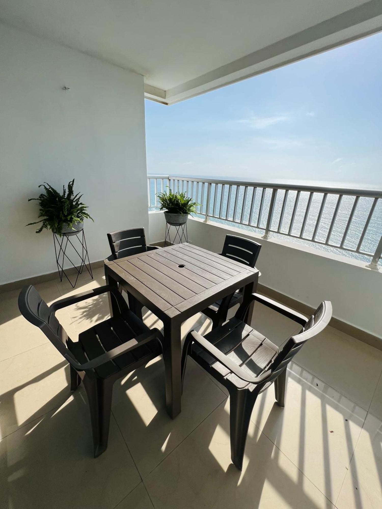 Espectacular Bocagrande, Frente Al Mar, Con Piscina * Cartagena