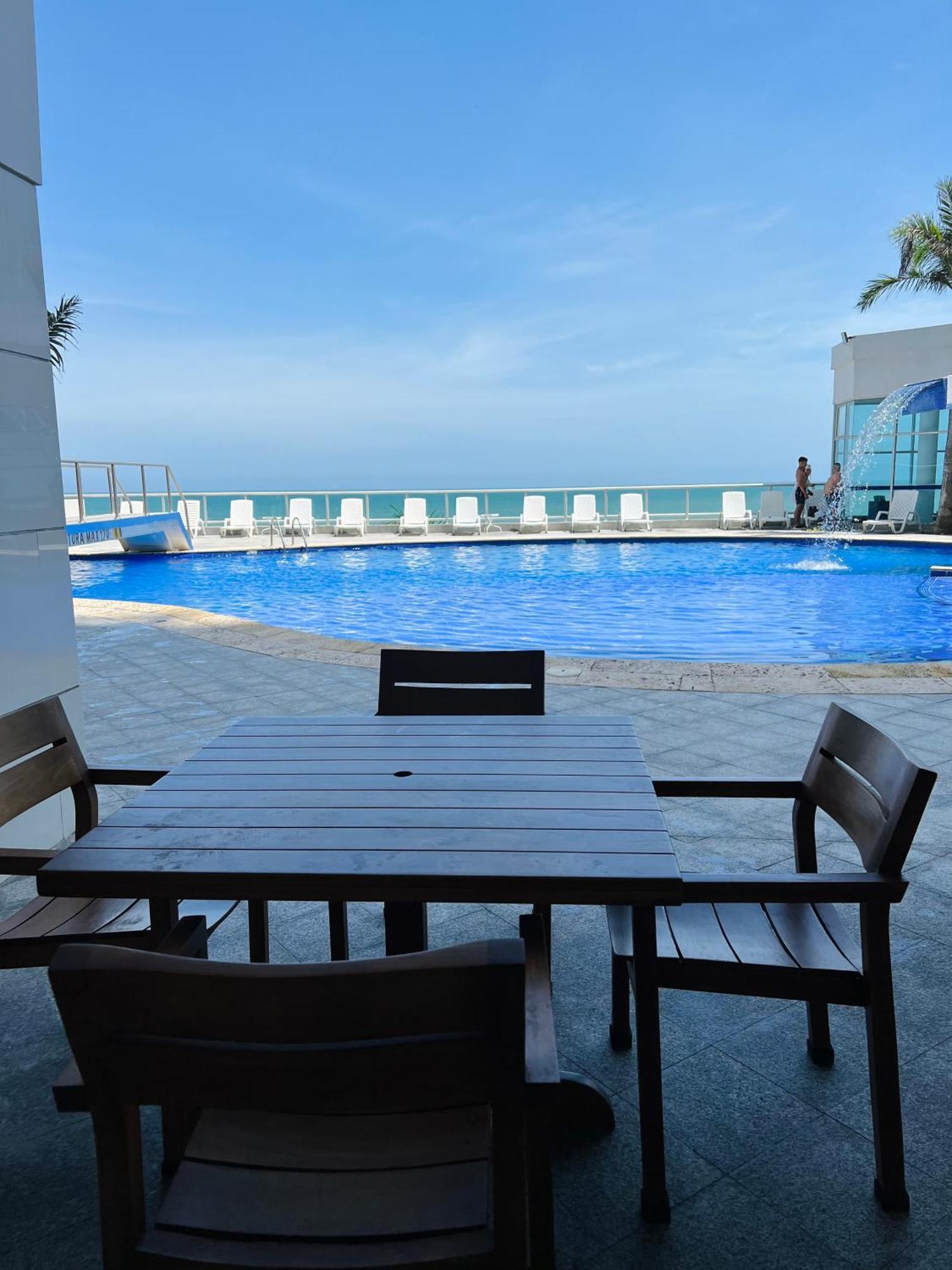 Apartamento Espectacular Bocagrande, Frente Al Mar, Con Piscina *