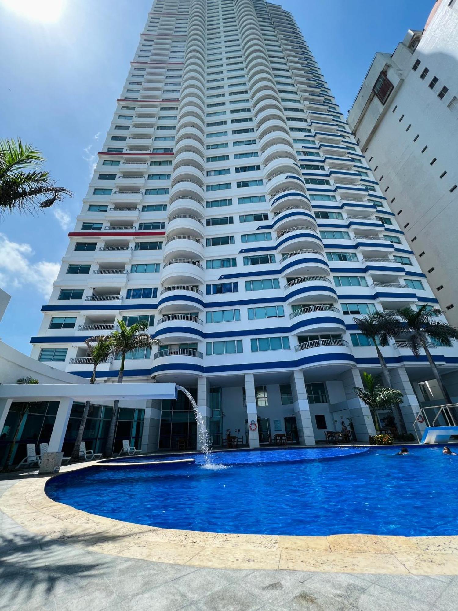 Espectacular Bocagrande, Frente Al Mar, Con Piscina Apartamento *