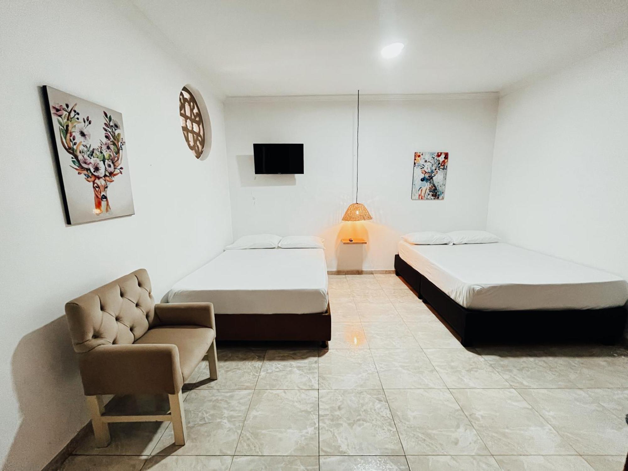 Homestay Hostal Maus