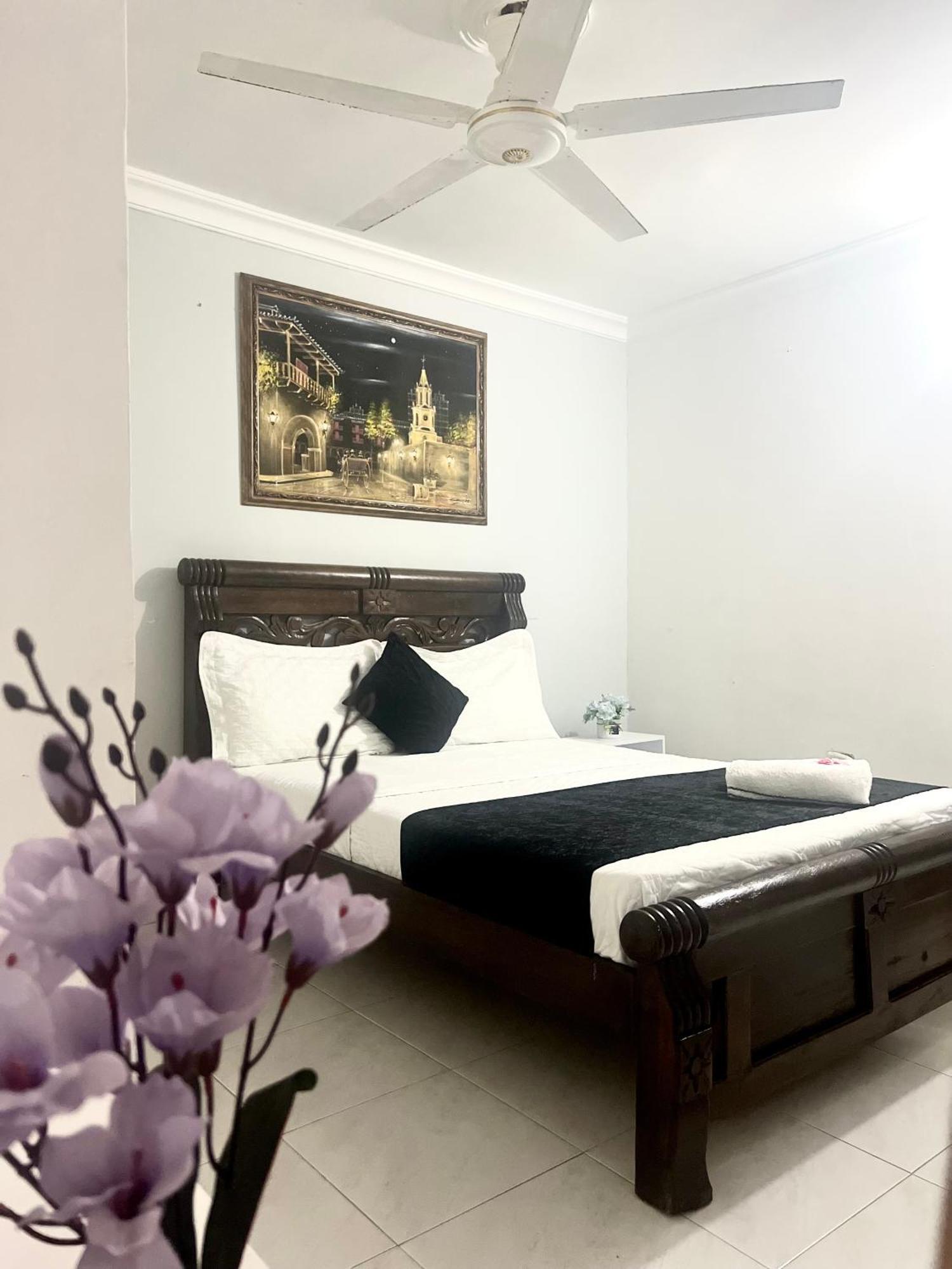 Hostal Casa Aldana Pensión *