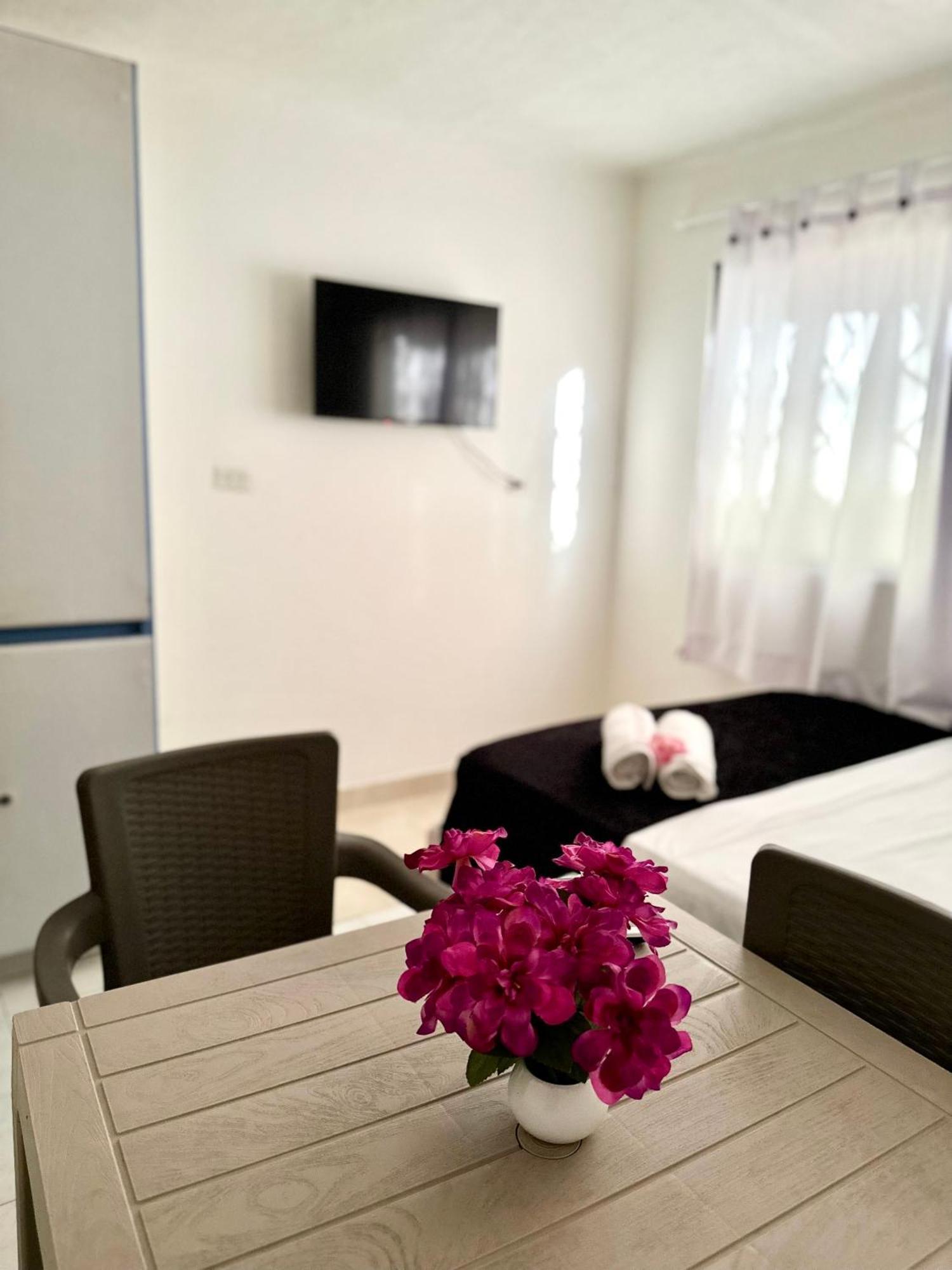 Hostal Casa Aldana Pensión *