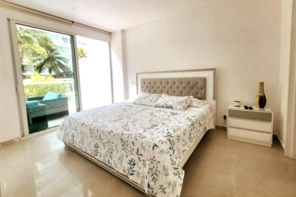 Beachfront Apto De Playa - Morros Iii Apartamento