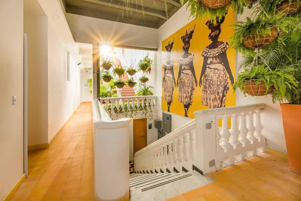 Casa En La Mejor Plaza De La Ciudad Vieja Apartamento *