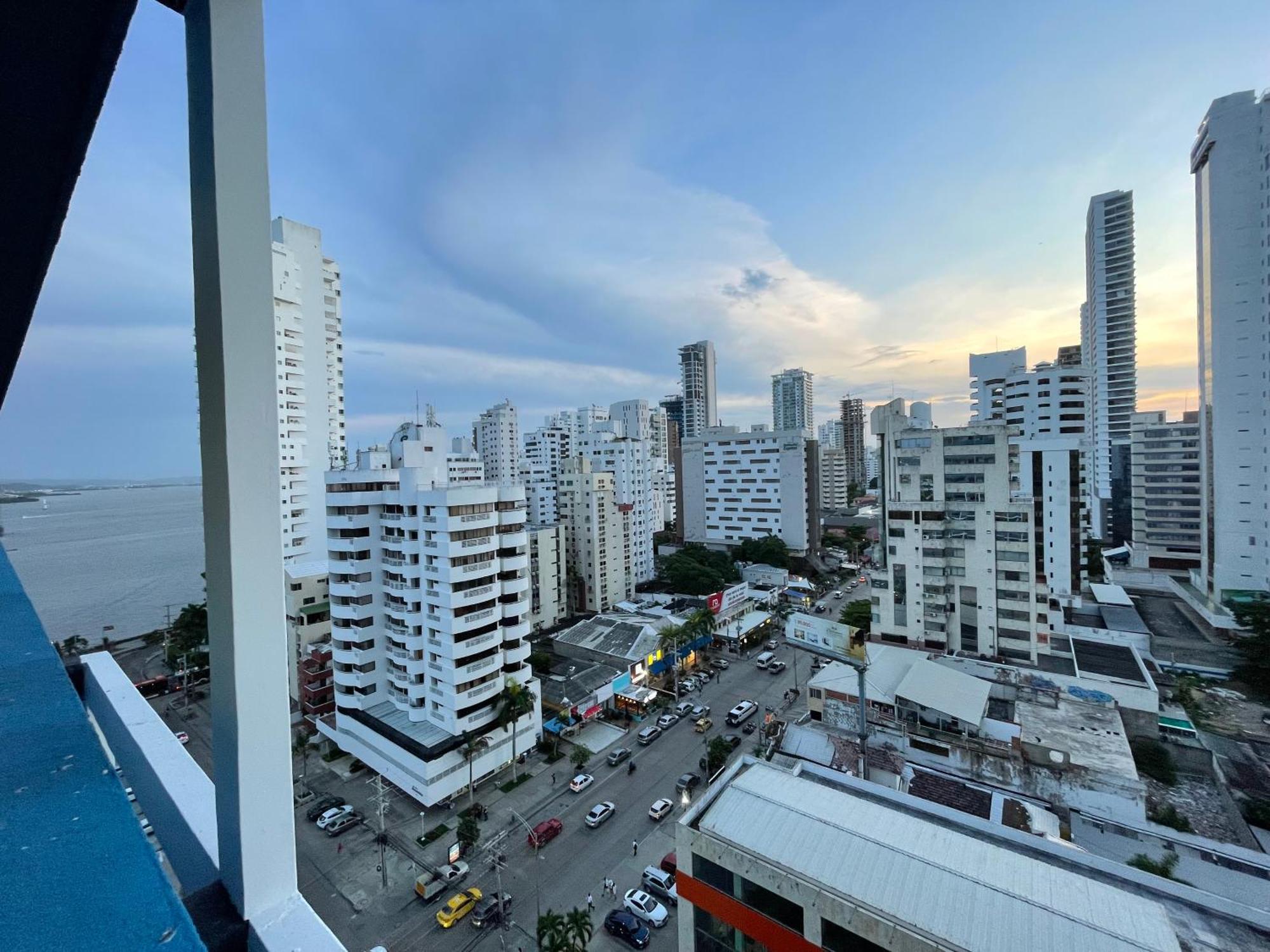 Apartamento En Edificio Portofino Remodelados Icdi