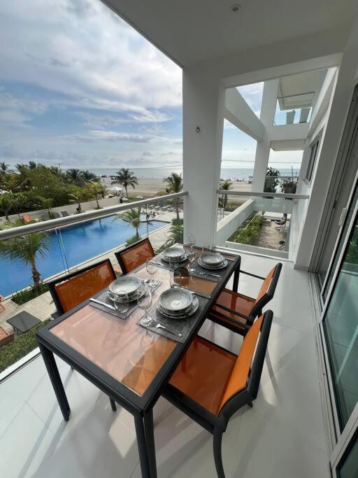 Beachfront Luxury Apartamento *