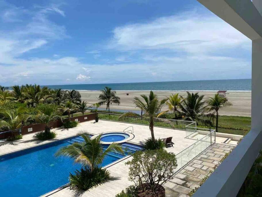 Apartamento Beachfront Luxury *