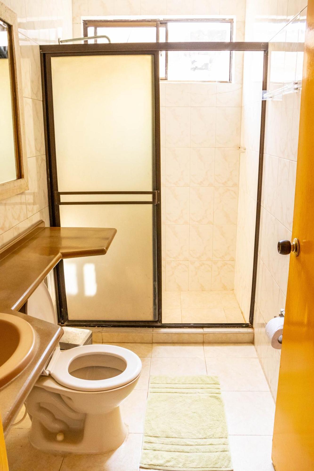 Familiar A Pocos Pasos De La Hermosa Bahia De Manga Apartamento