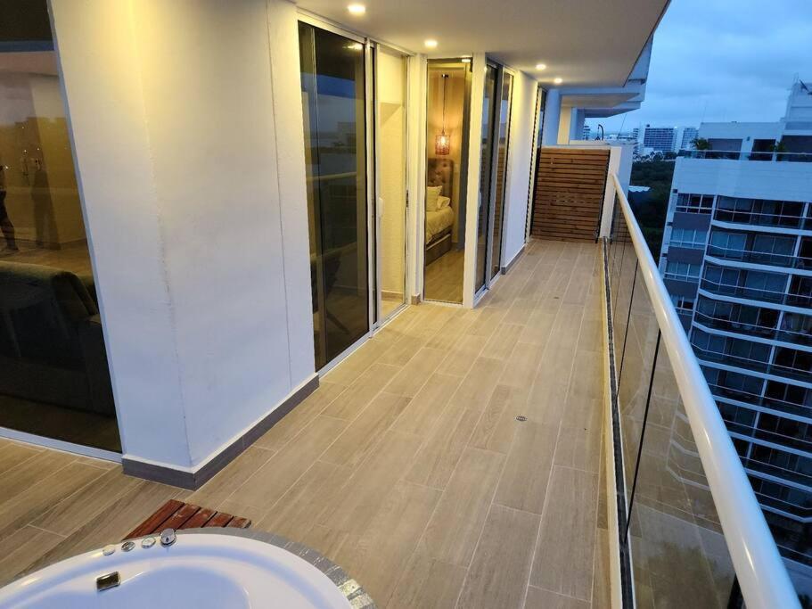 Apartamento Dominique Luxury 1410 Jacuzzi Privado