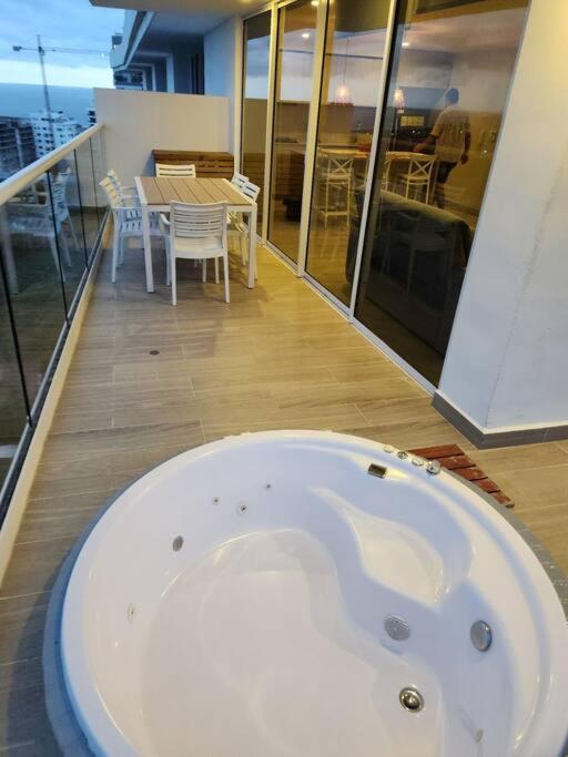 Dominique Luxury 1410 Jacuzzi Privado * Cartagena