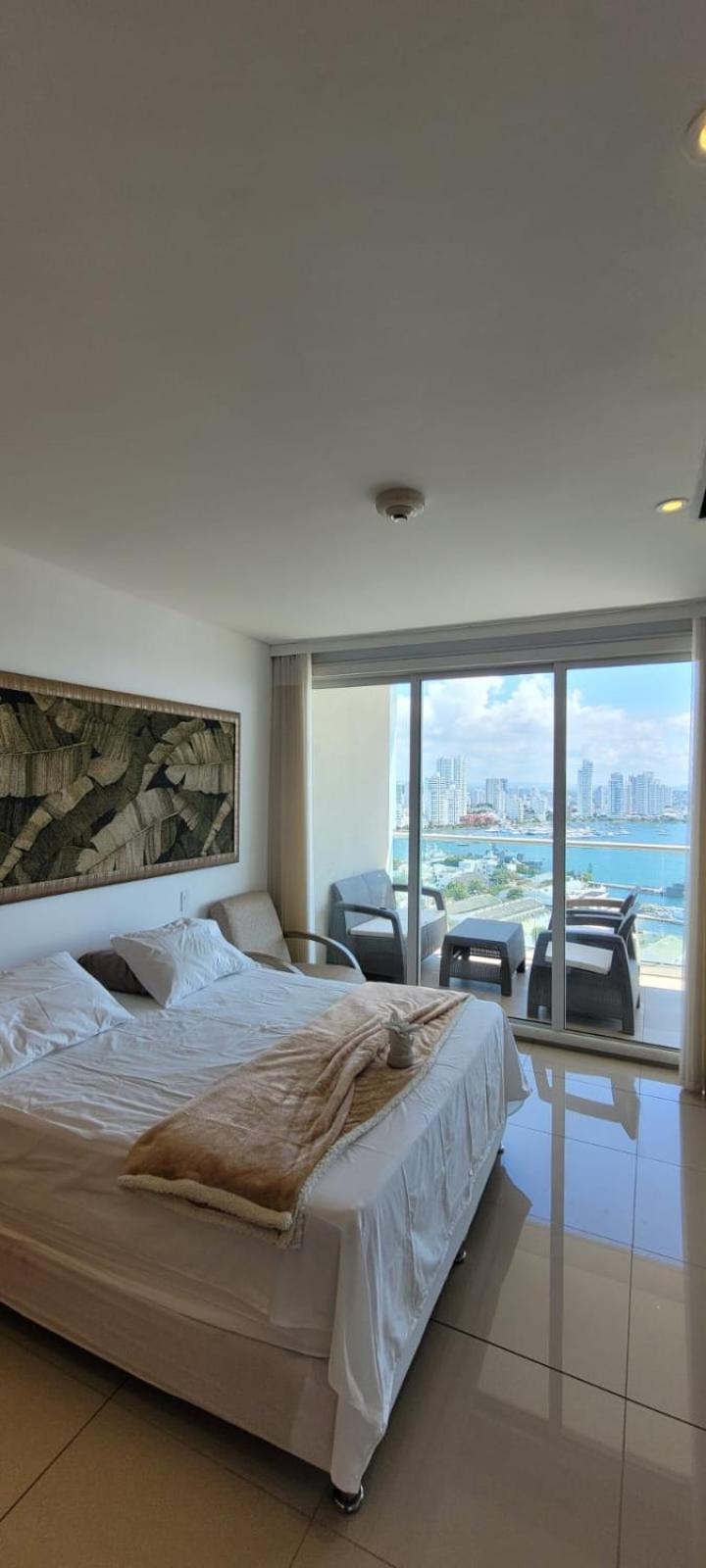 En Edificio H2 Bocagrande Cerca Al Mar Apartamento