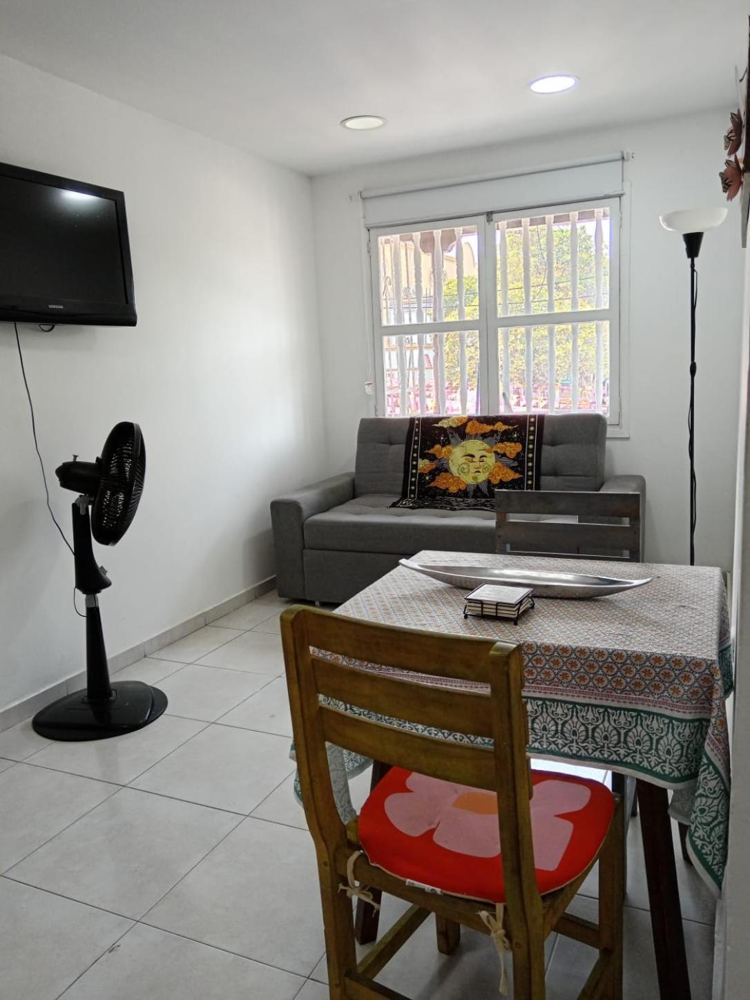 Comodo Apartamento De La Ciudad Amurallada Y El Centro Historico. Apartment